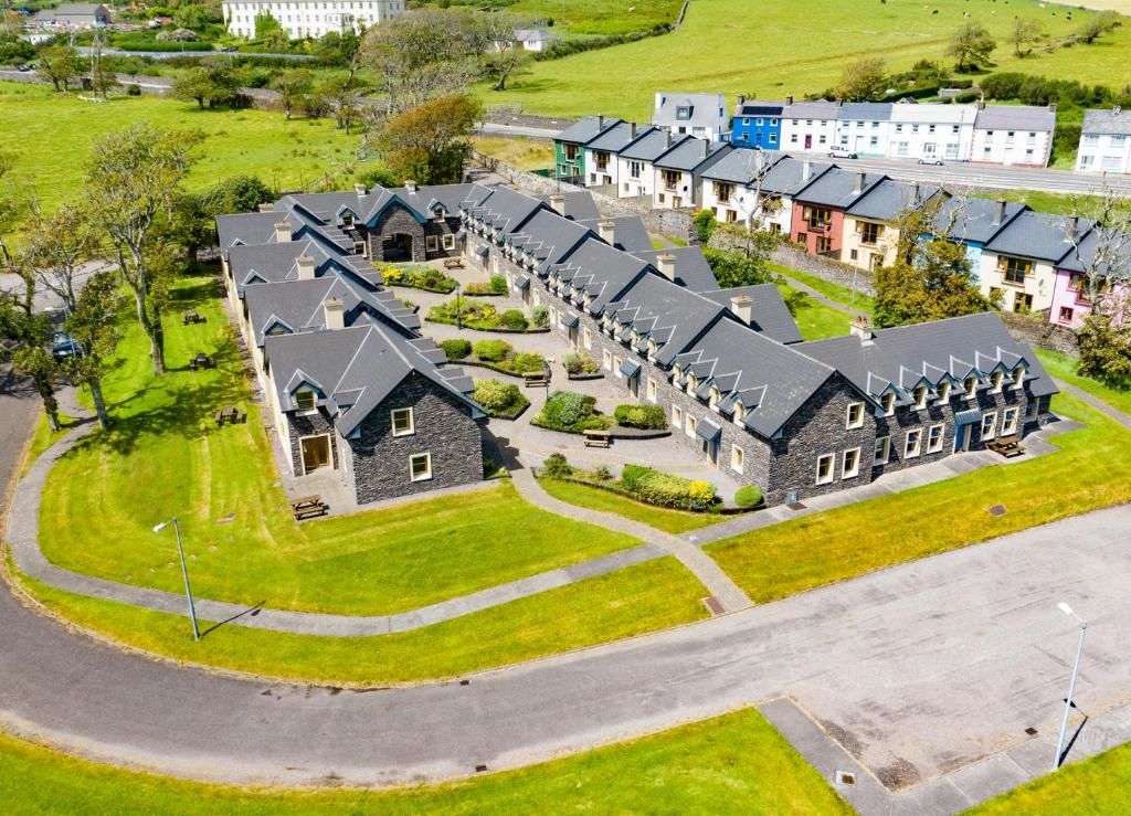 Дома для отпуска Dingle Courtyard Holiday Homes 3 Bed Type A Дингл-75